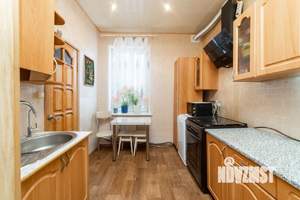 3-к квартира, вторичка, 74м2, 2/2 этаж
