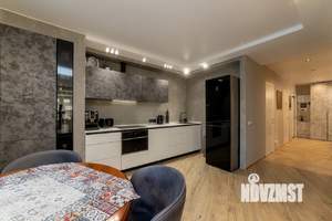 2-к квартира, вторичка, 80м2, 3/9 этаж