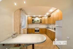 4-к квартира, вторичка, 159м2, 4/5 этаж
