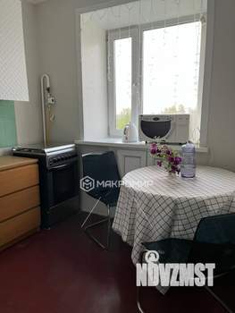 4-к квартира, вторичка, 60м2, 5/5 этаж