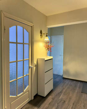 3-к квартира, вторичка, 61м2, 1/9 этаж