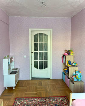 3-к квартира, вторичка, 61м2, 1/9 этаж