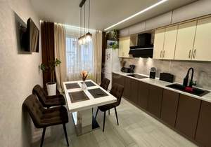 2-к квартира, вторичка, 62м2, 1/4 этаж