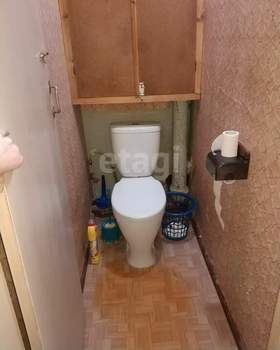 3-к квартира, вторичка, 68м2, 2/2 этаж