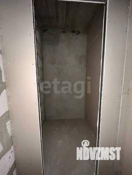 2-к квартира, вторичка, 42м2, 1/4 этаж