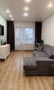 3-к квартира, вторичка, 64м2, 1/10 этаж