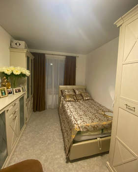 4-к квартира, вторичка, 87м2, 1/3 этаж