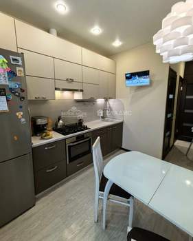 2-к квартира, вторичка, 51м2, 9/9 этаж