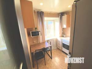 2-к квартира, вторичка, 42м2, 4/5 этаж