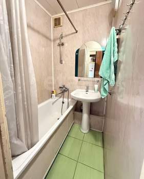 2-к квартира, вторичка, 46м2, 1/9 этаж
