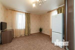 3-к квартира, вторичка, 74м2, 2/2 этаж
