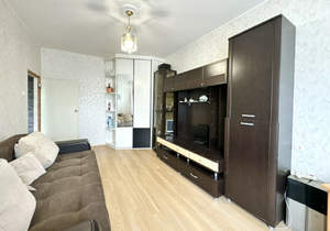 4-к квартира, вторичка, 80м2, 1/9 этаж
