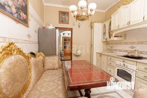 2-к квартира, вторичка, 68м2, 1/5 этаж
