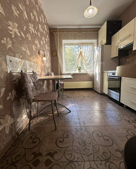 3-к квартира, вторичка, 64м2, 1/10 этаж