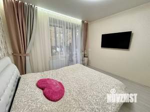 2-к квартира, вторичка, 62м2, 1/4 этаж