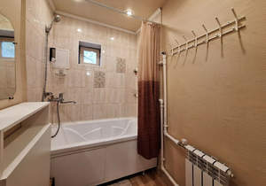 3-к квартира, вторичка, 65м2, 1/2 этаж