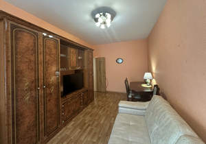 3-к квартира, вторичка, 64м2, 1/10 этаж