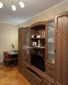 2-к квартира, вторичка, 51м2, 1/10 этаж