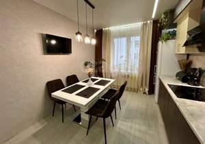 2-к квартира, вторичка, 62м2, 1/4 этаж