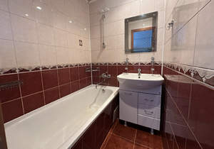 3-к квартира, вторичка, 62м2, 1/9 этаж