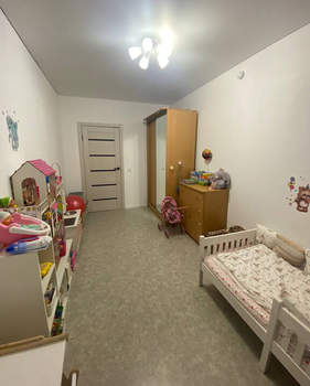 4-к квартира, вторичка, 87м2, 1/3 этаж
