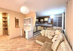 2-к квартира, вторичка, 61м2, 3/10 этаж