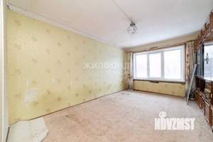 3-к квартира, вторичка, 63м2, 1/2 этаж