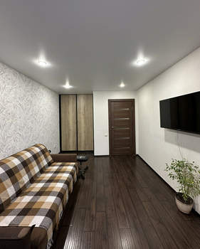 2-к квартира, вторичка, 43м2, 1/5 этаж