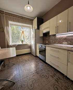 3-к квартира, вторичка, 64м2, 1/10 этаж