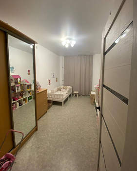 4-к квартира, вторичка, 87м2, 1/3 этаж