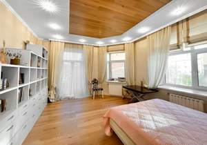 4-к квартира, вторичка, 296м2, 3/4 этаж